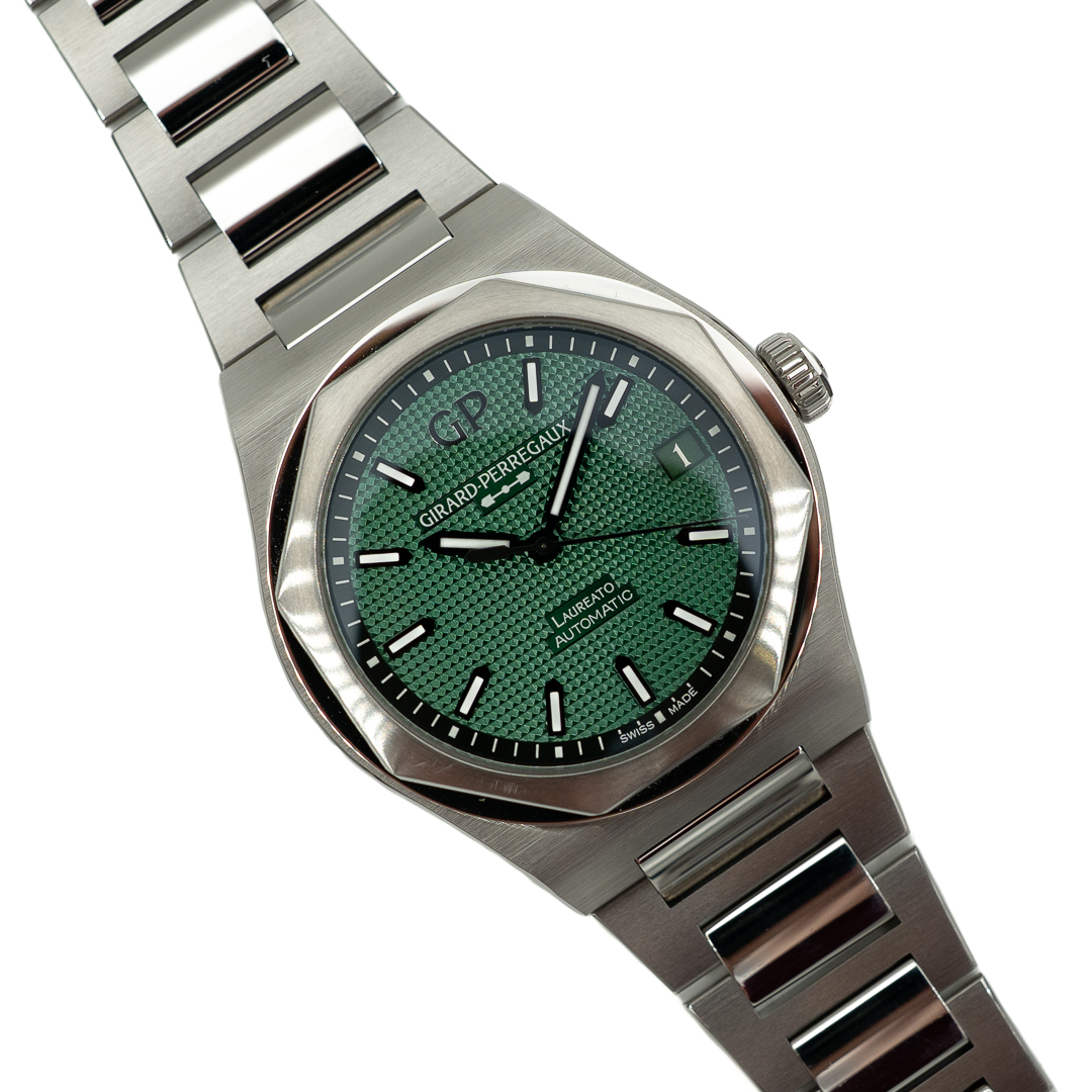 Girard Perregaux Laureato - 2025 - 42mm